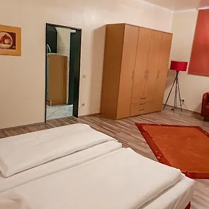 Airport Fashion Otel Düsseldorf